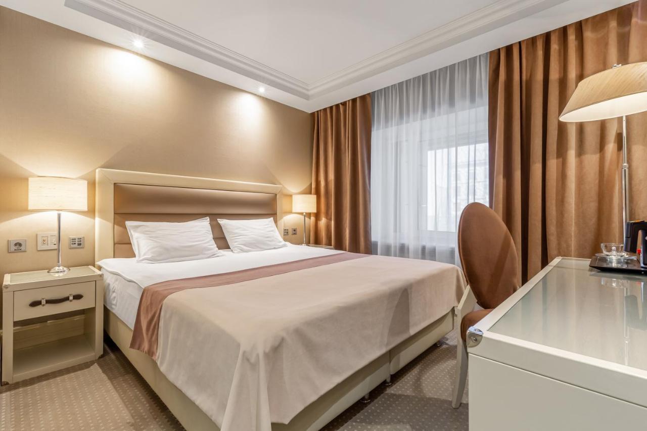 Maidan Palace Hotel Kyiv Exterior photo
